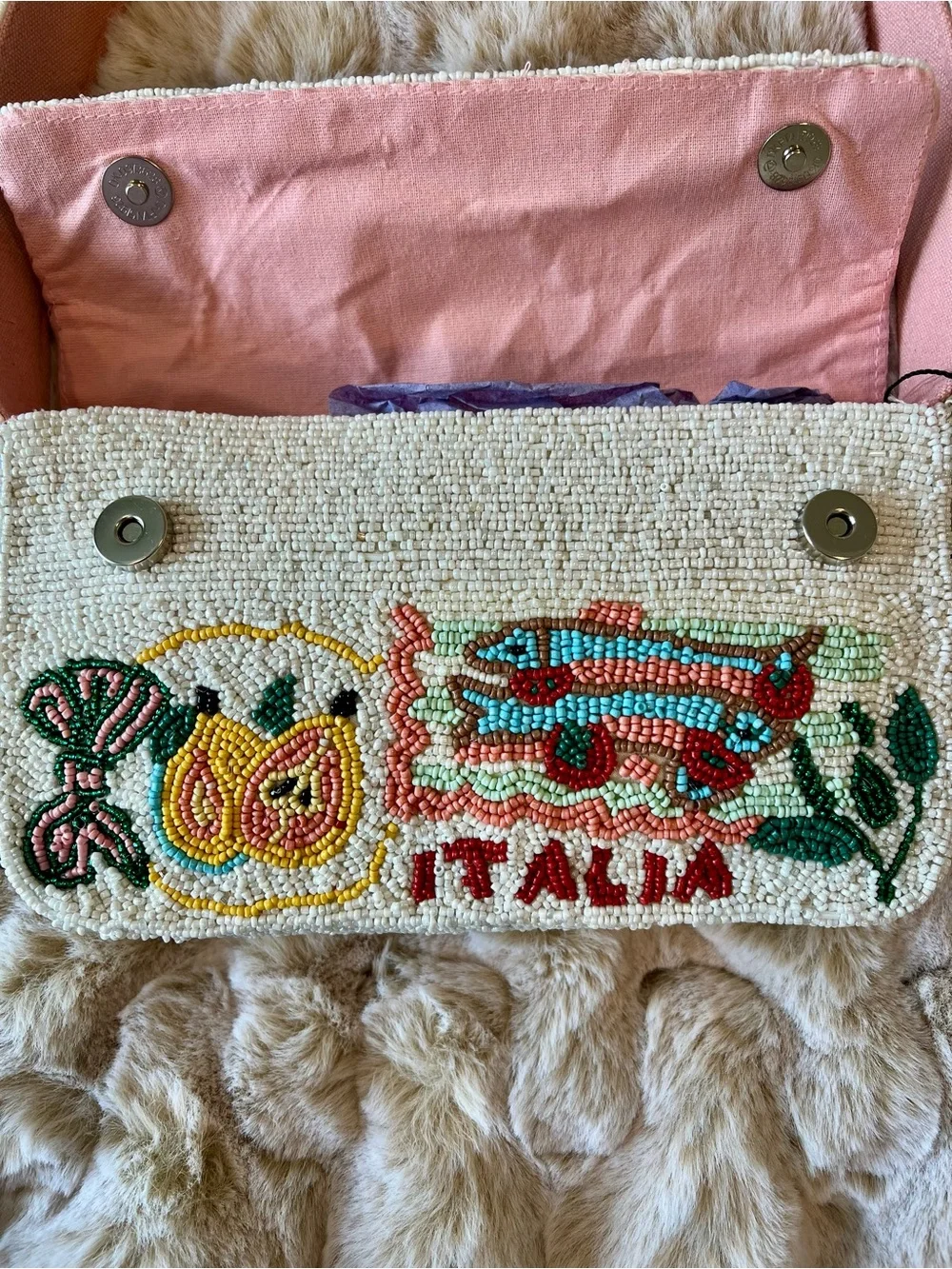 NWT New Release Viral Beaded Italia Shoulder Bag - Picture 3 of 14